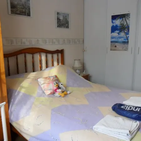 Chambre Chez L'Habitant Privatunterkunft Louvres